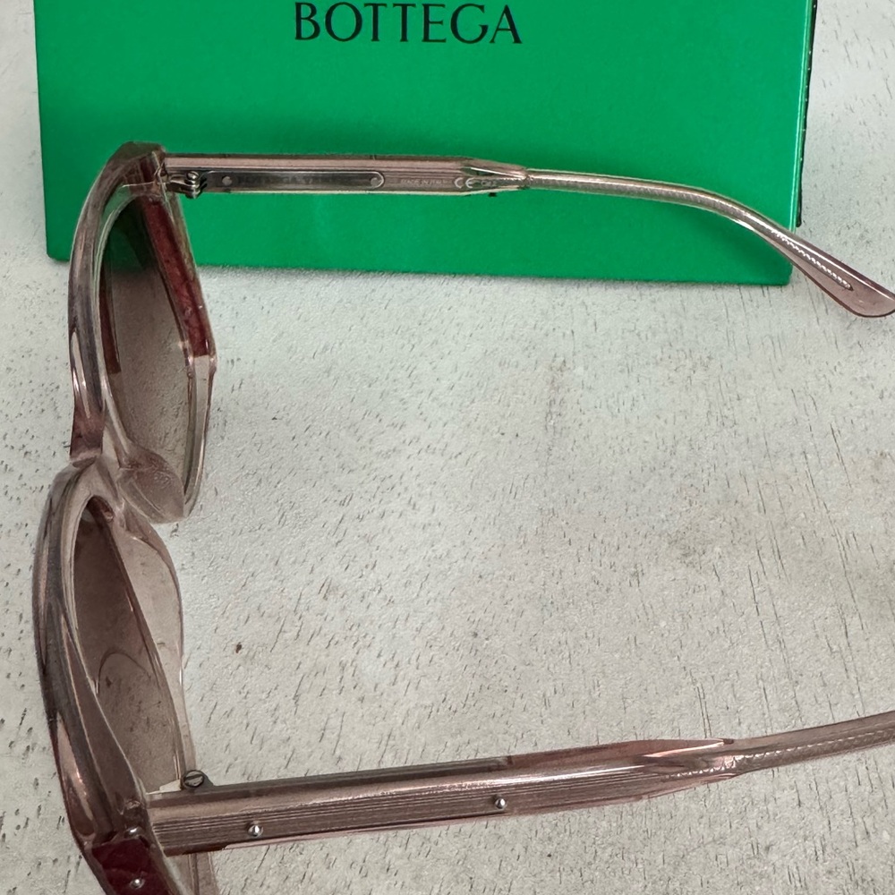 Bottega Veneta Blush/Pink Sunglasses - Picture 2 of 3